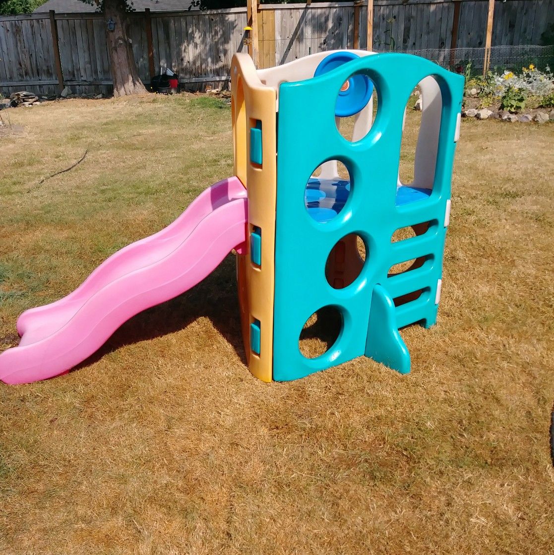 Little tikes wave climber w/slide