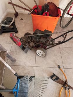 Yard machines  3.5 horse edger