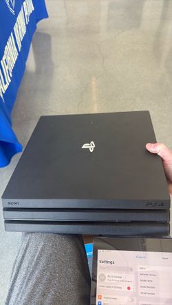 PS4 with one controller