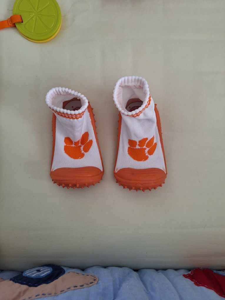 SkidDERS Kids Clemson Soft Shoes. Brand New.