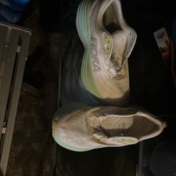 Size 10 Women HOKA