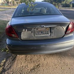2000 Ford Taurus
