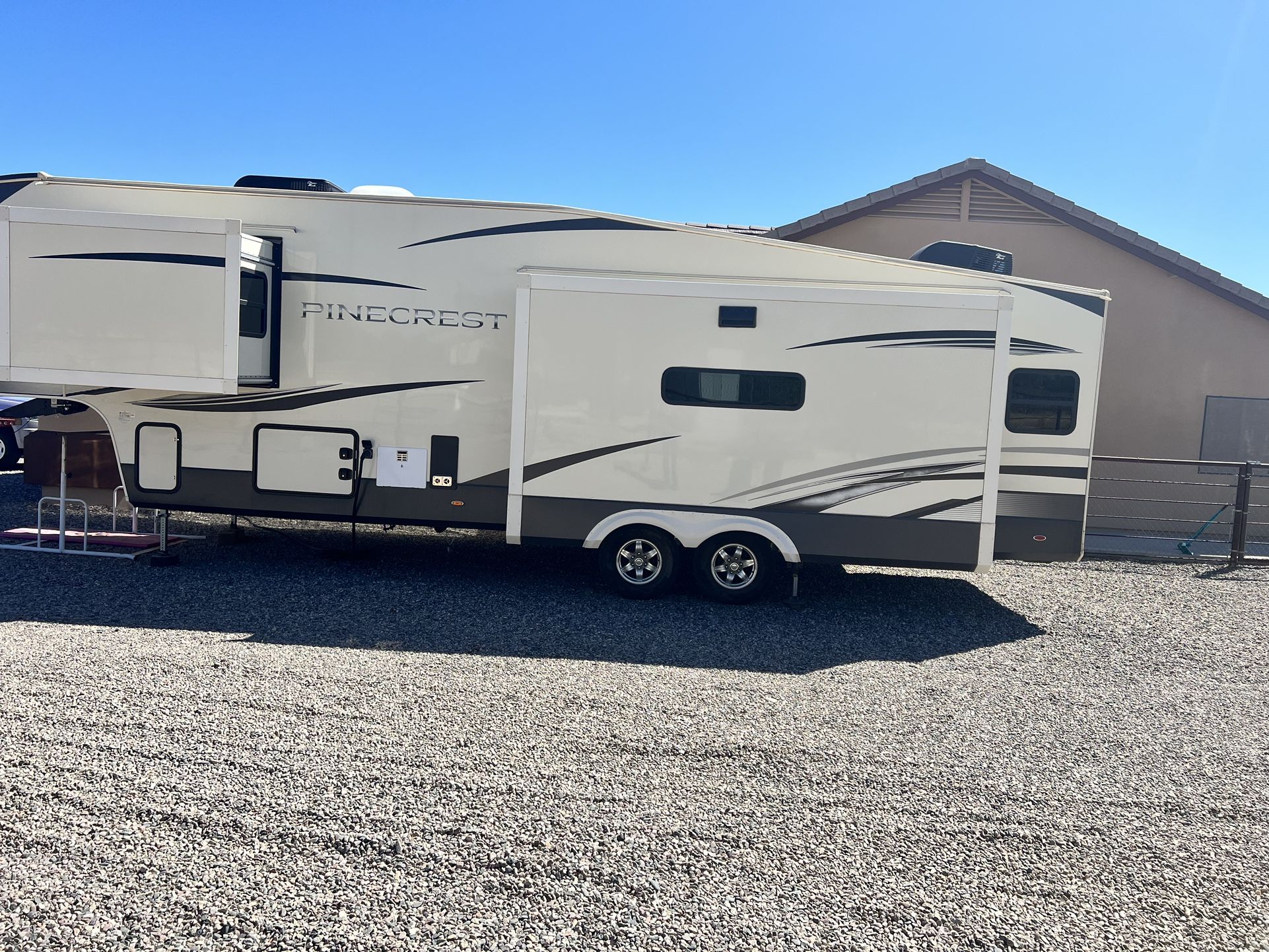 2021 Vanleigh 335RLP