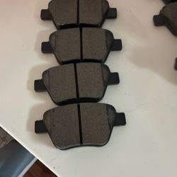 Rear pad brakes for Volkswagen and Audi