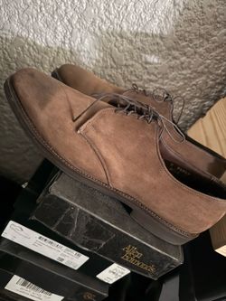 Really nice shoes size 12