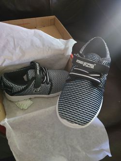 Size 10 kids shoe/footwear