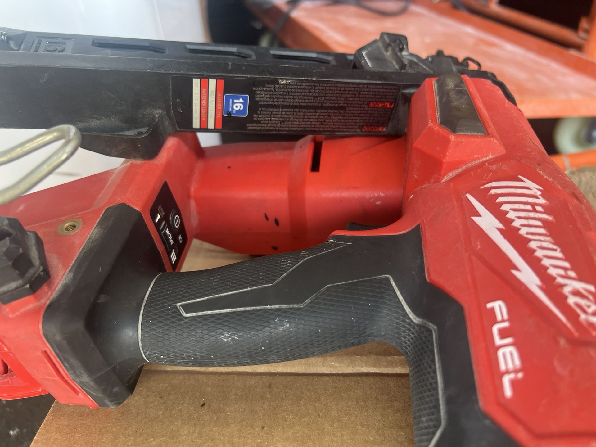 Finish Nailer  Milwaukee  16 Gauge