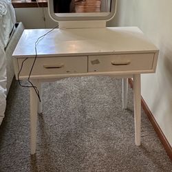 Light Up Girls Vanity With Stool 