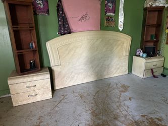► Vintage Bed Headboard and two 2 Drawer Nightstands 
