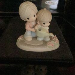 Prescious Moments “Grandma, The Path To Love”