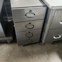 Pedestal - Filing Cabinet 