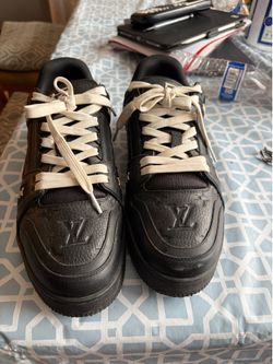Lv trainers black