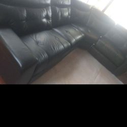 SECTIONAL GENUINE LEATHER BLACK COLOR... DELIVERY SERVICE AVAILABLE 🚚⚡🚚