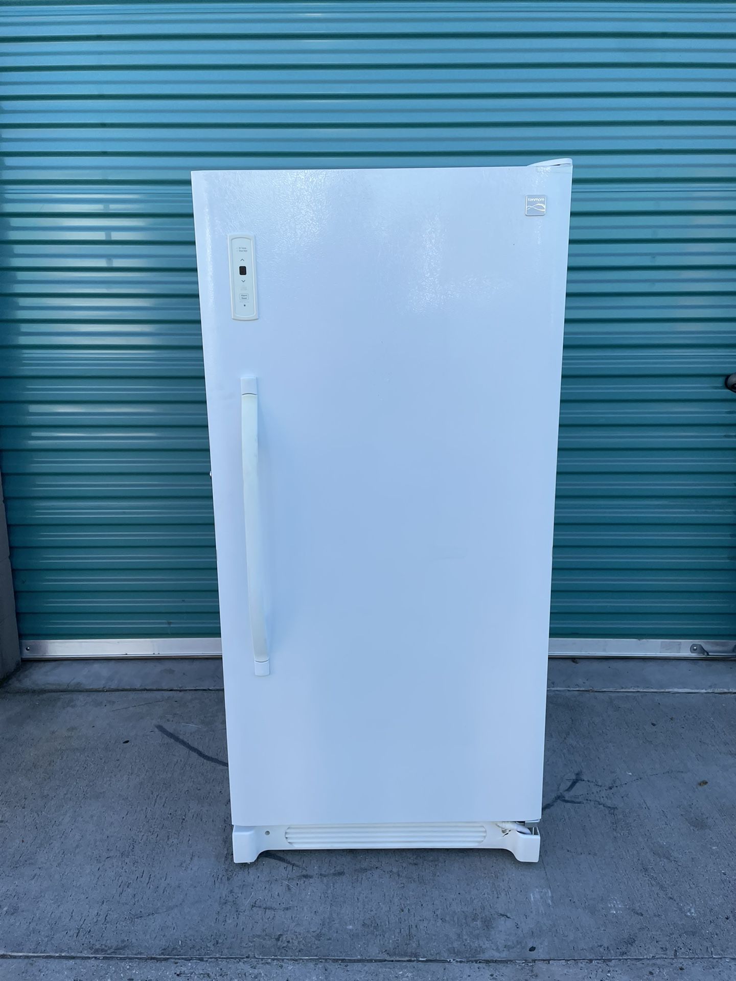 2014 Kenmore Upright One Door Deep Freezer 14cu ft