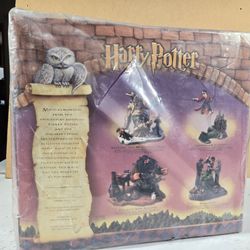 Harry Poter (Hagrid's New Arrival) Figure