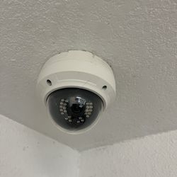 Fut Set IP Cameras With NVR 8 Channel
