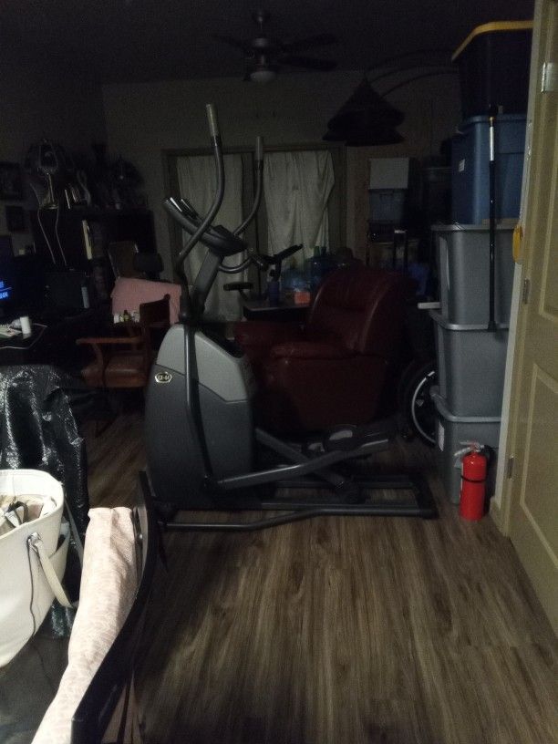 USED EX 44 ELLIPTICAL EXERCISE EQUIPMENT