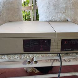 Pioneer LD-660 LaserDisc player, a vintage electronic collectible introduced in 1982. 