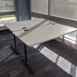 HON Heavy Duty Desks With Manual Adjustable Height