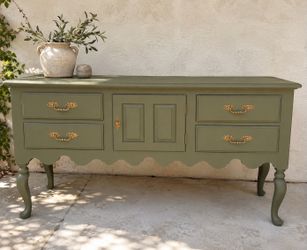 Camden Court Sideboard