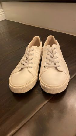 Old Navy Boys Shoe Size 6
