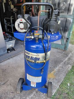 Cambell hausfeild 5HP 28 gal compressor