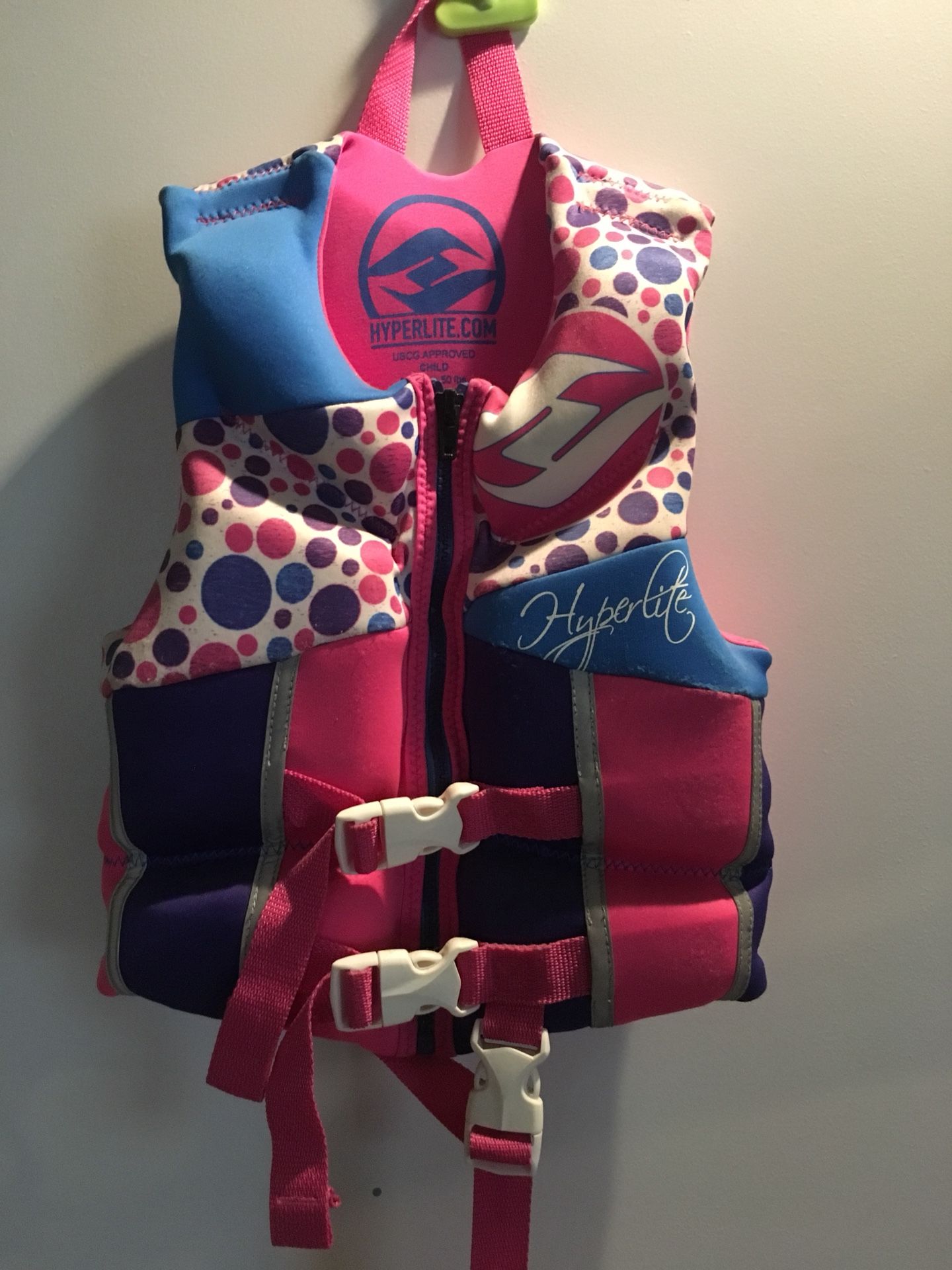 Girls life vest