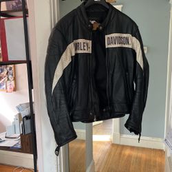 Genuine Harley Davidson Spring/Fall genuine, leather jacket with body armor