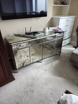 Credenza