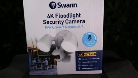 Swann Outdoor Wired 4K 32MB Waterproof Motion Activated Security Camera with Floodlight