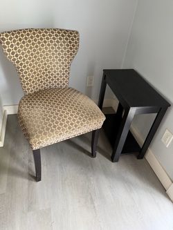Upholstered Accent Chair with Dark Wood Legs