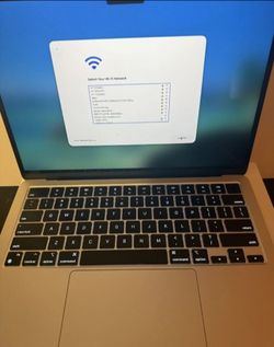 Apple MacBook Air 2022 A2681 13in M2 10 Core GPU 8GB RAM 512GB SSD Very Good