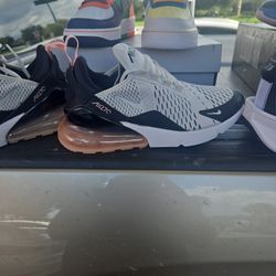 air 270 zise 5 in y and 6 1/2 in woman