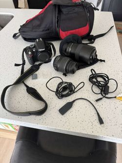 Nikon D5100 Camera With Bag And Extra Lenses Included