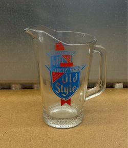 Vintage HEILEMAN’S Pure Genuine OLD STYLE Heavy GLASS Beer PITCHER 👀 (please read description)