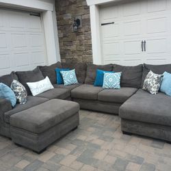 Grey 4 Piece U Sectional 