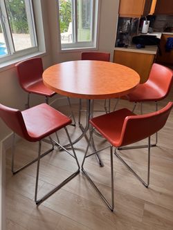 Breakfast nook table with chairs