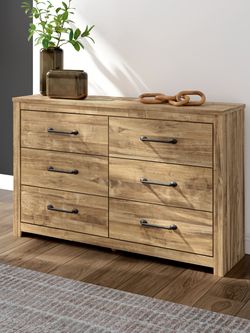 Maystonna Brown Six Drawer Dresser (Online Special Price)