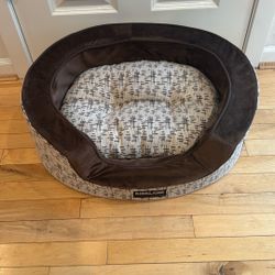 ✨ Kirkland Signature Dog Bed – Excellent Condition ✨