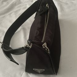 Prada Nylon Tote Bag for Sale in Hanover Park, IL - OfferUp