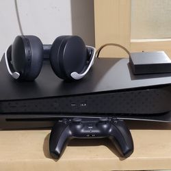 PlayStation 5 base disc drive, Seagate 4tb hdd, Sony 3d Pulse Headset