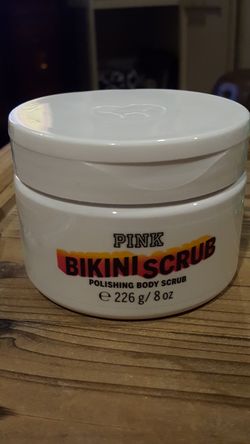 PINK Bikini body scrub