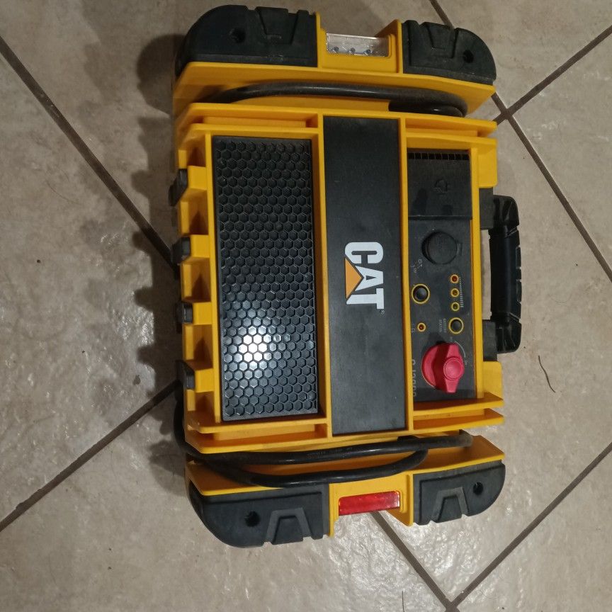 CAT CJ3000 Jump Starter