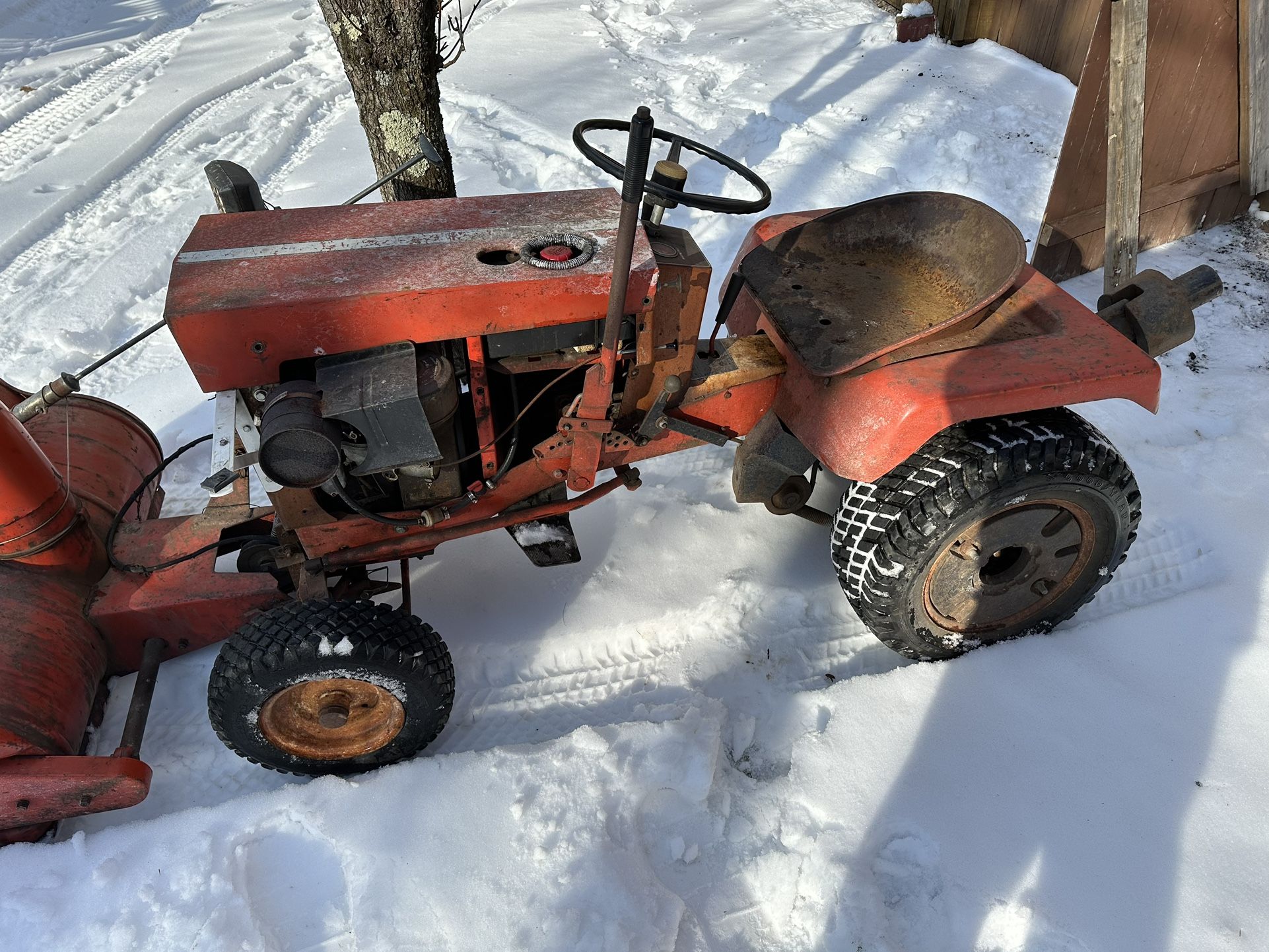 Simplicity 3210 V Landlord Tractor