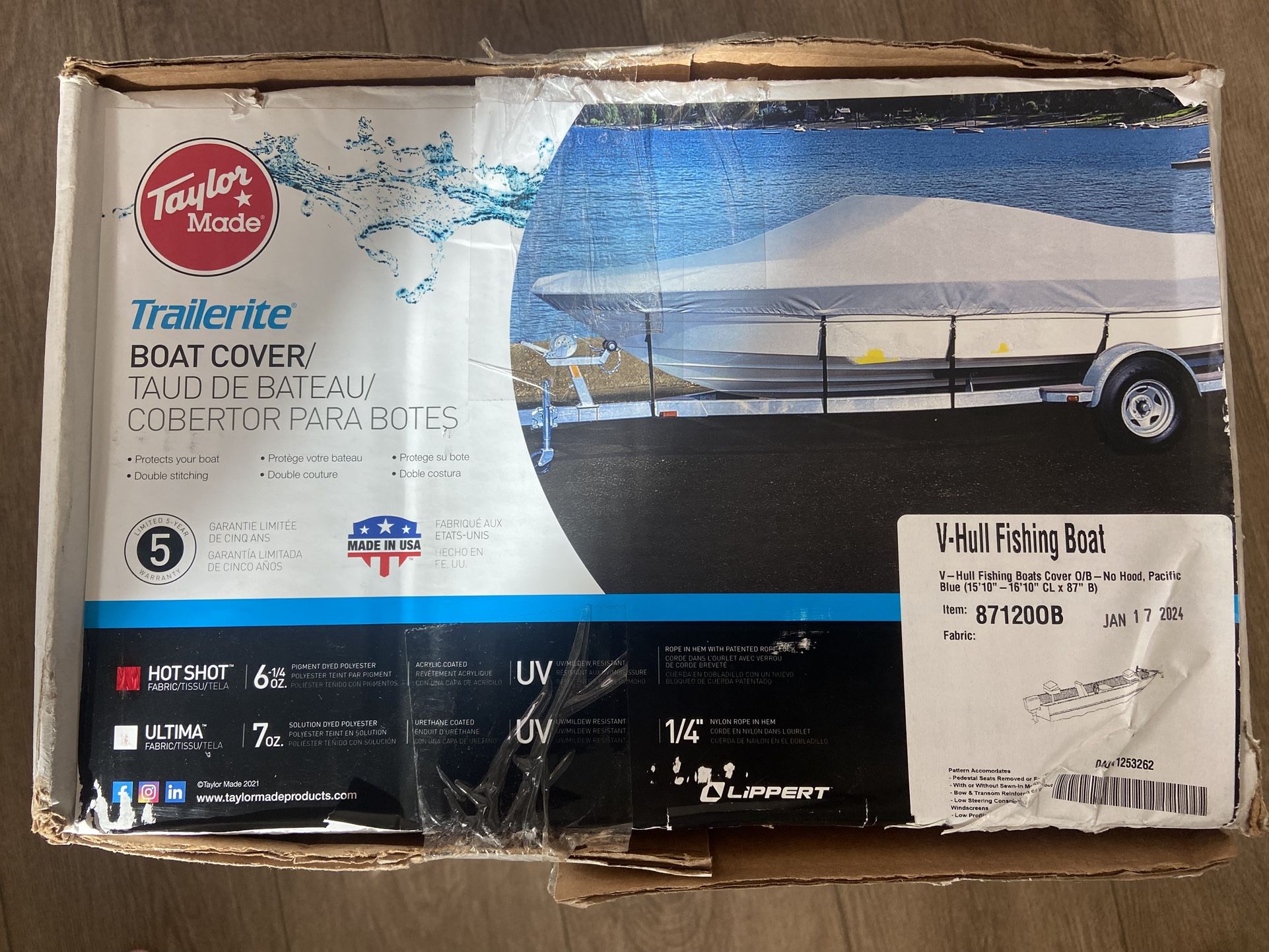 Taylor Made Products Trailerite Semi-Custom Boat Cover for V-Hull Fishing Boats