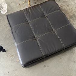 Lather Ottoman 