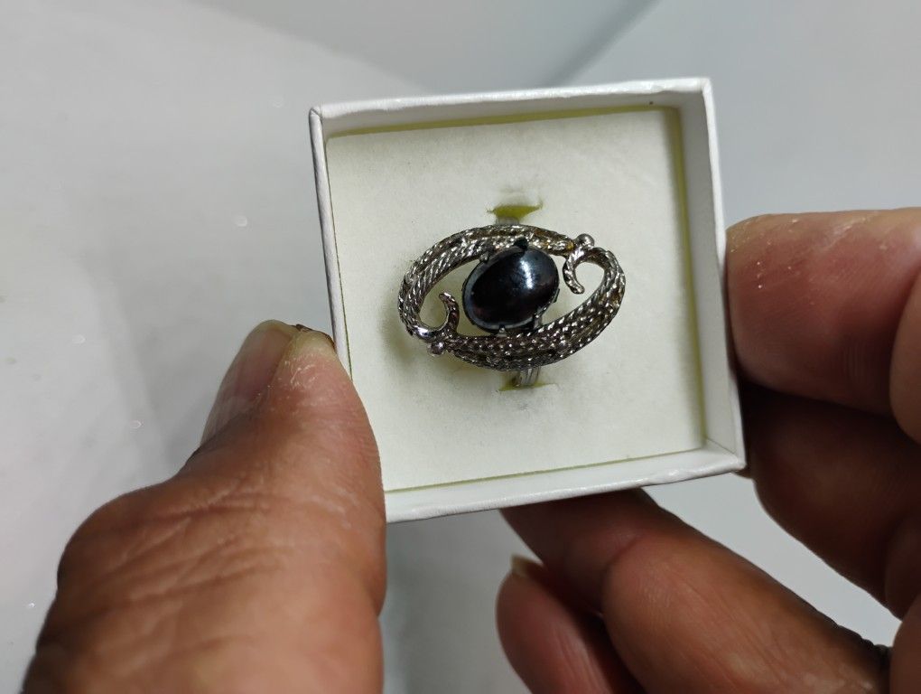 Vintage Sarah Coventry Hematite Stone Ring
