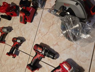 Milwaukee tools set