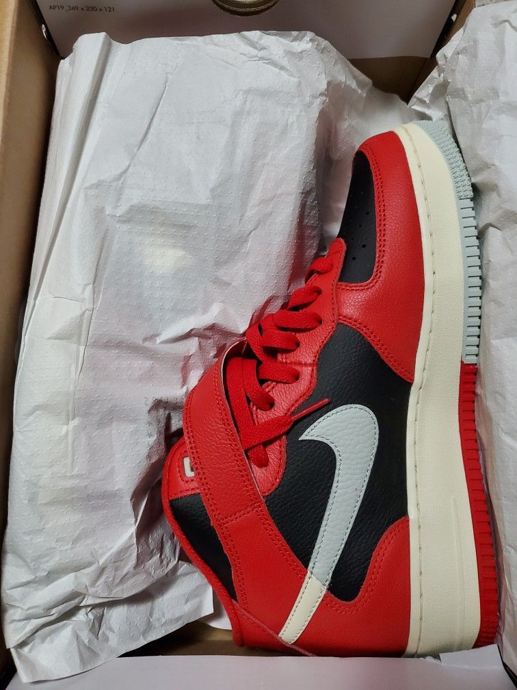 Nike Air Force 1s Mens Size 9