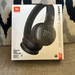 JBL LIVE 675nc Wireless Bluetooth Headset